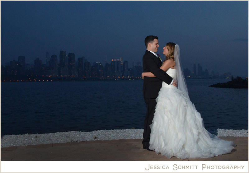wedding-manhattan-skyline-new-jersey Waterside wedding NJ skyline view