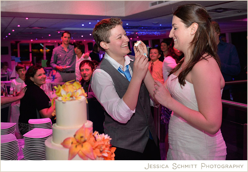 wedding-cake-photo wedding cake cutting