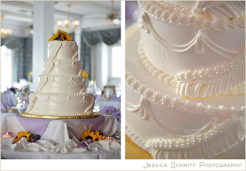wedding-cake-sunflowers Wedding cake with sunflowers on top