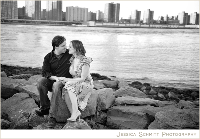 brooklyn-promenade-enaggement-photography brooklyn waterfront engagement