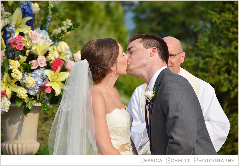 wedding-photography-first-kiss musket ridge wedding