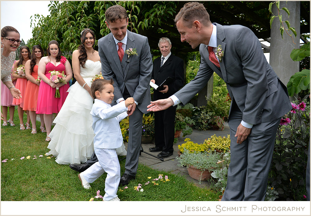 ring-bearer-wedding cute ring bearer