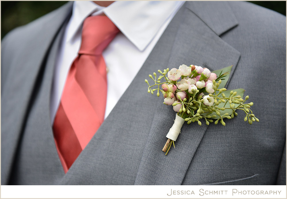 wedding-boutineer-berries Wedding Boutonniere small buds