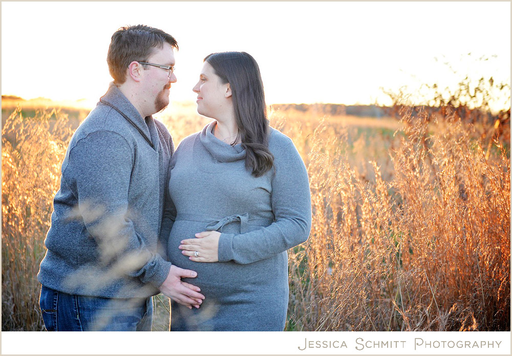 Cynthia-Eric-maternity-sneak-peek maternity photography field