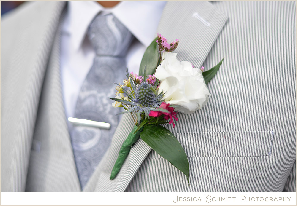 summer-wildflower-wedding-boutineer unique boutineer