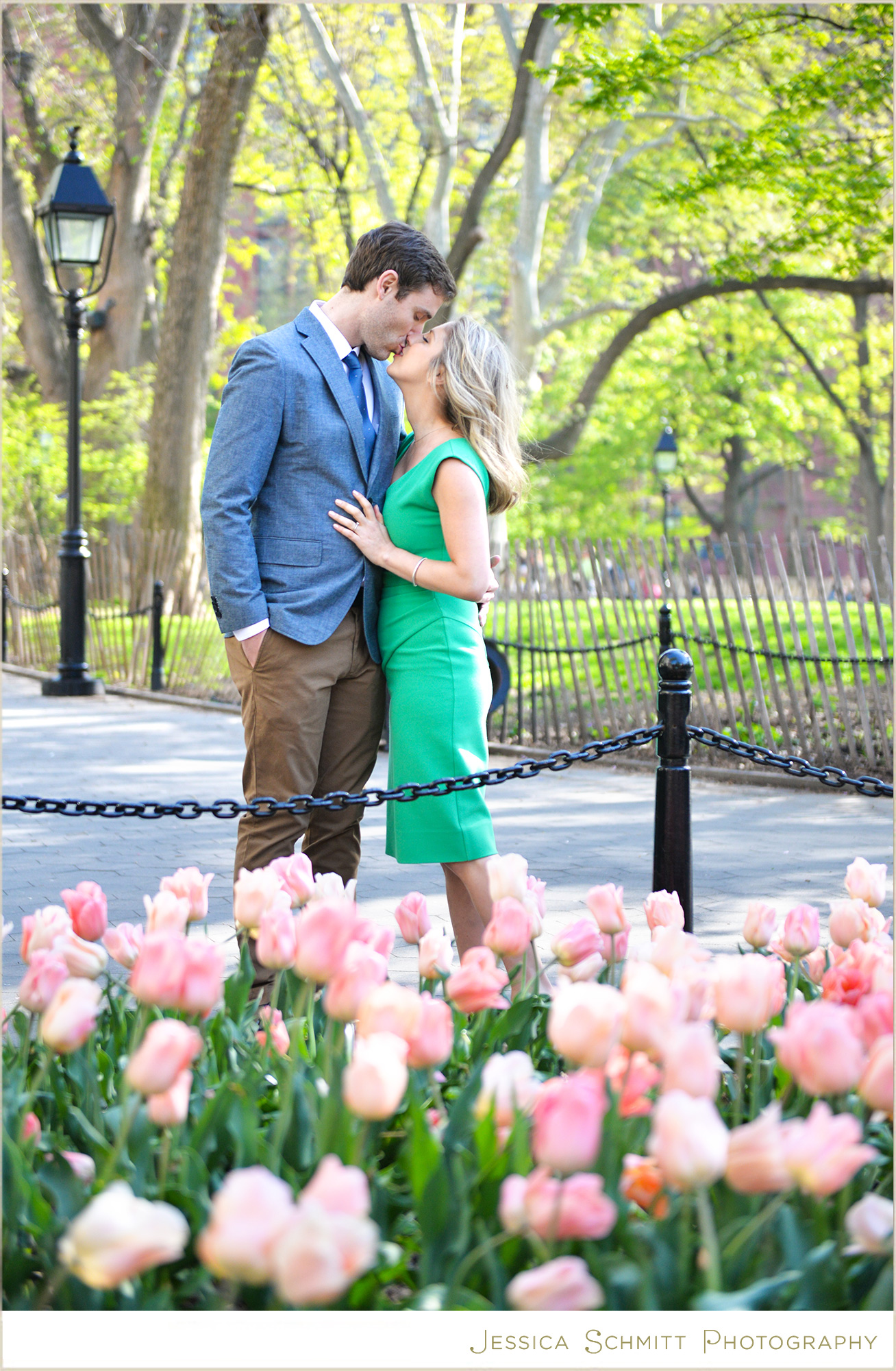 washington square park nyc engagement photography