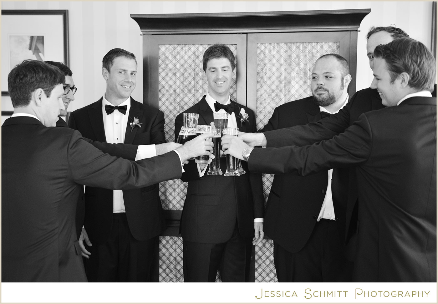 groomsmen getting ready