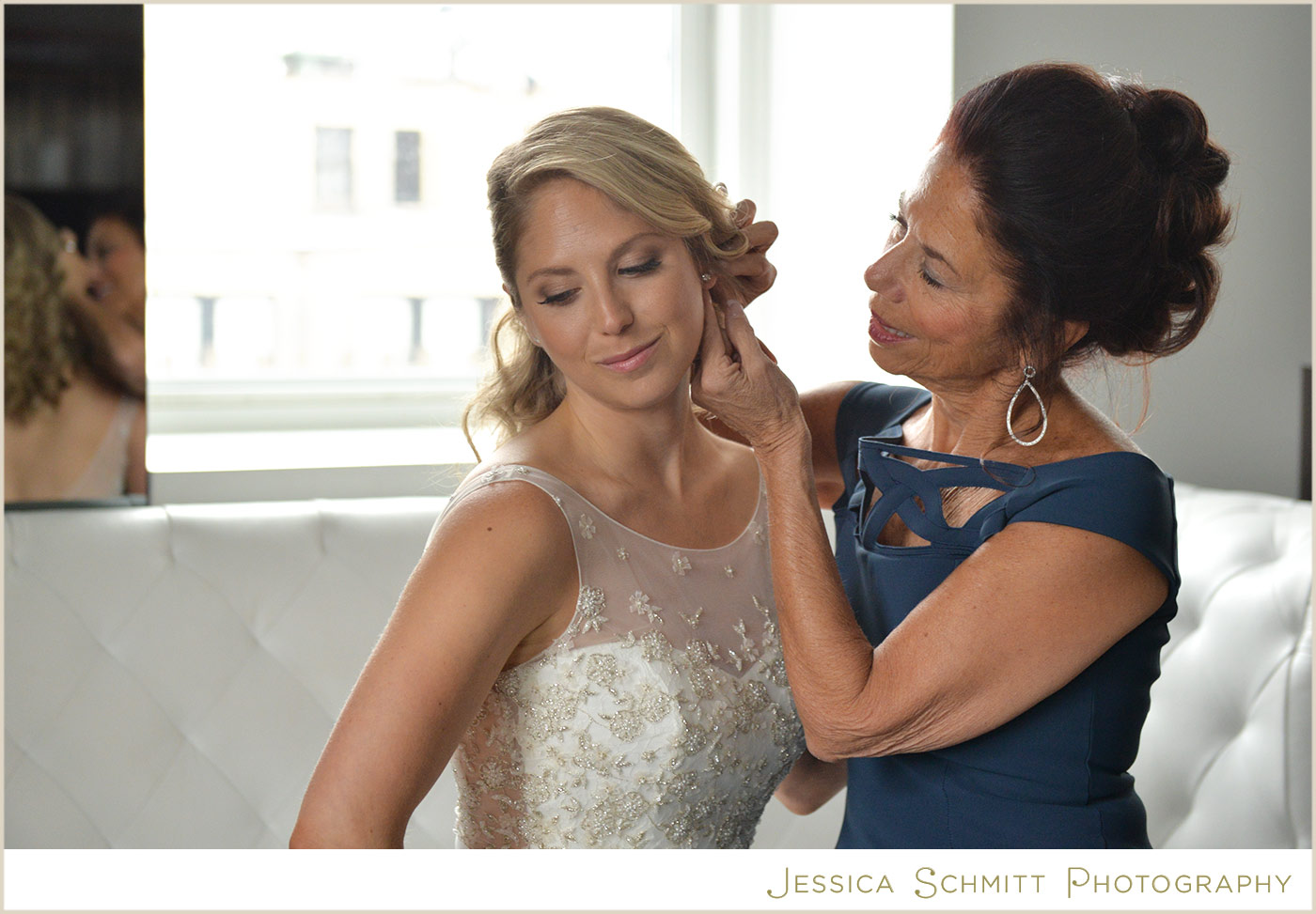 wedding-day-getting-ready-mom