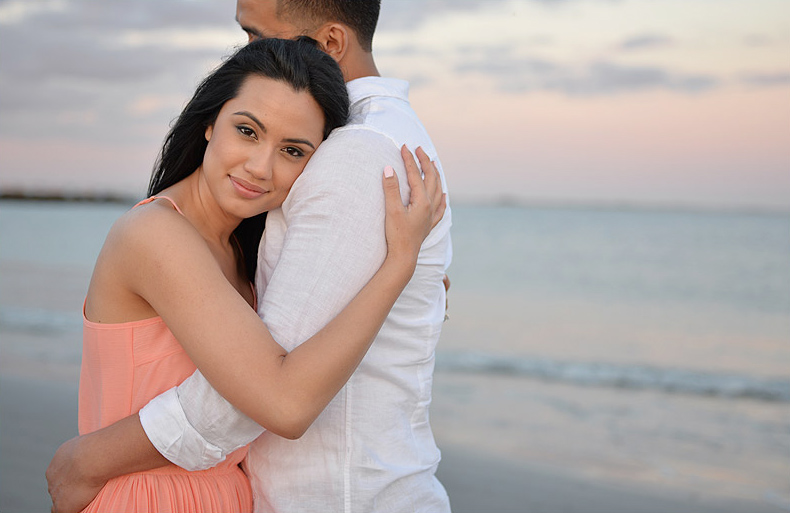 Coney_Island_beach_engagement_photo