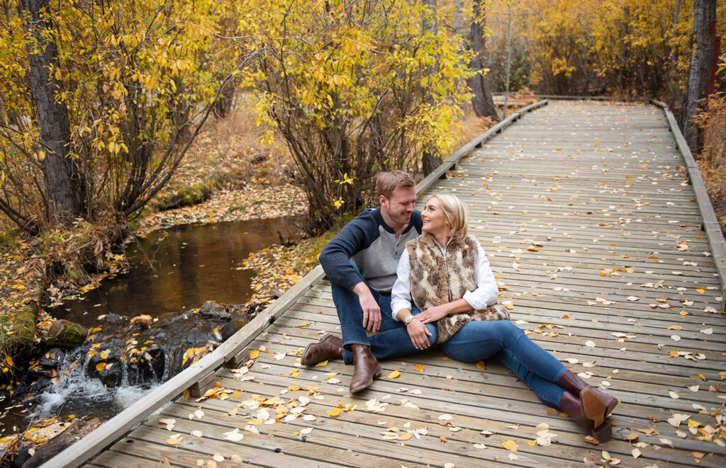 colorado aspen leaves engagement photography