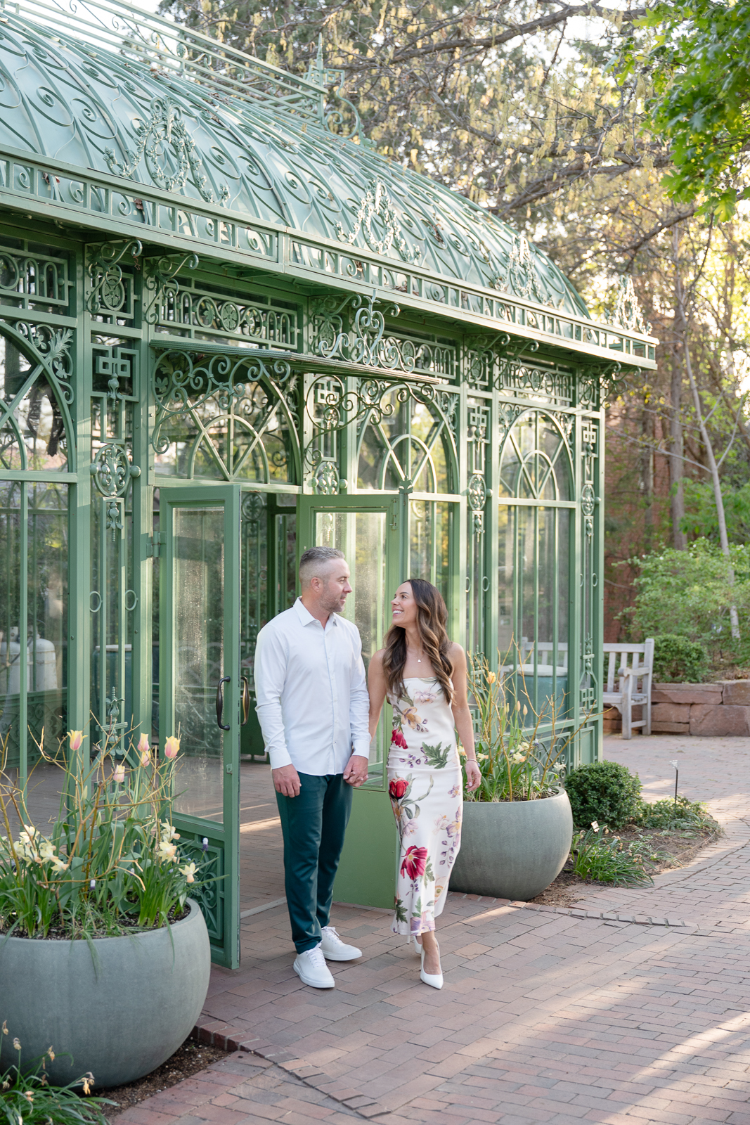 engagement photos at the Denver Botanic Gardens